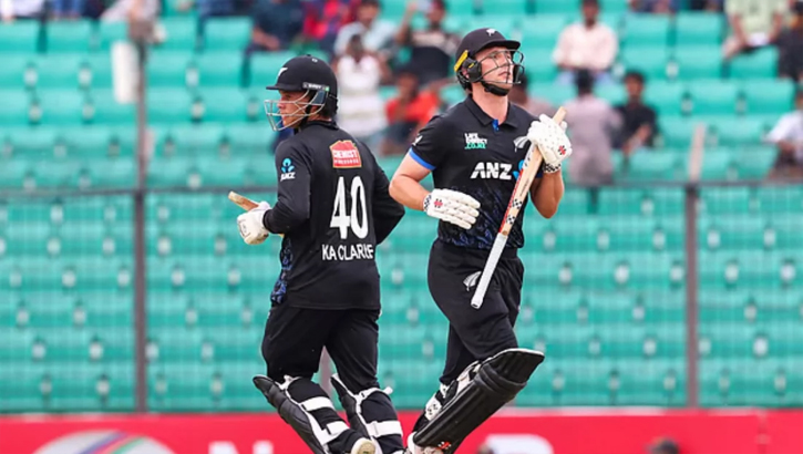 বাংলাদেশের বিপক্ষে শক্ত পুঁজি পেয়েছে নিউজিল্যান্ড 